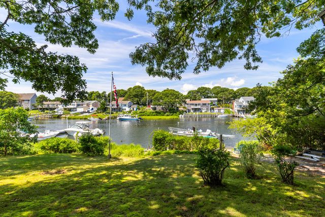 199 Edgewater Drive W, East Falmouth, MA 02536