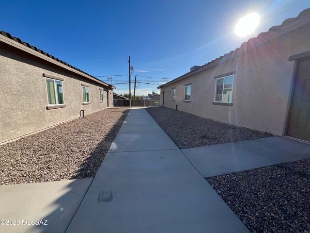 43 W Lester Street, Tucson, AZ 85705