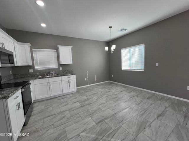 43 W Lester Street, Tucson, AZ 85705