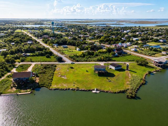 00 Bayou Drive, Hitchcock, TX 77563
