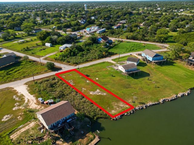00 Bayou Drive, Hitchcock, TX 77563