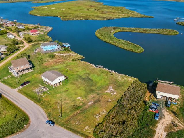 00 Bayou Drive, Hitchcock, TX 77563