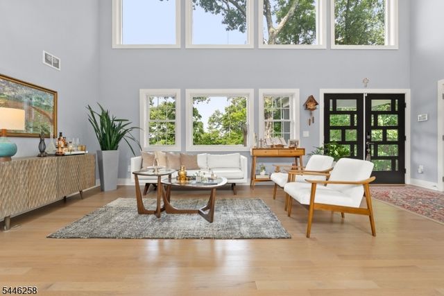 98 King George Rd, Warren Twp., NJ 07059