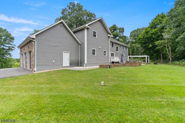98 King George Rd, Warren Twp., NJ 07059