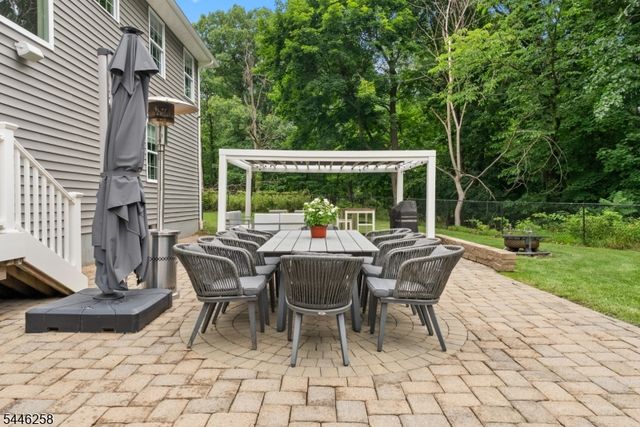 98 King George Rd, Warren Twp., NJ 07059