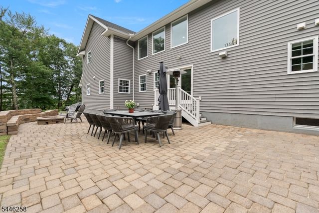 98 King George Rd, Warren Twp., NJ 07059