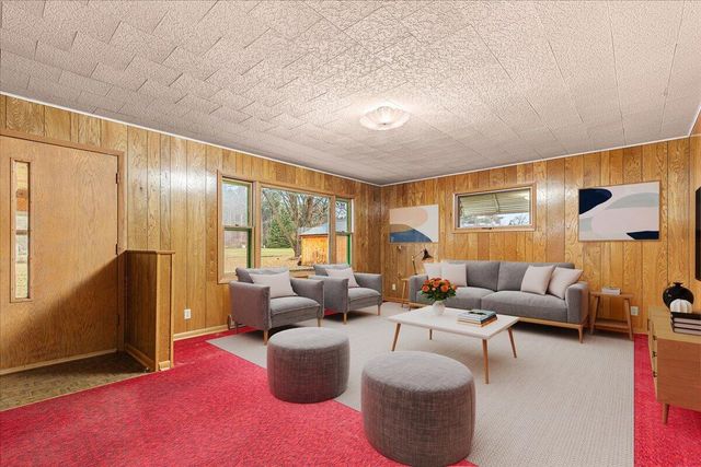 2089 Decorah ROAD, West Bend, WI 53095