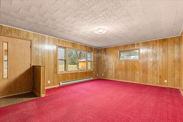 2089 Decorah ROAD, West Bend, WI 53095