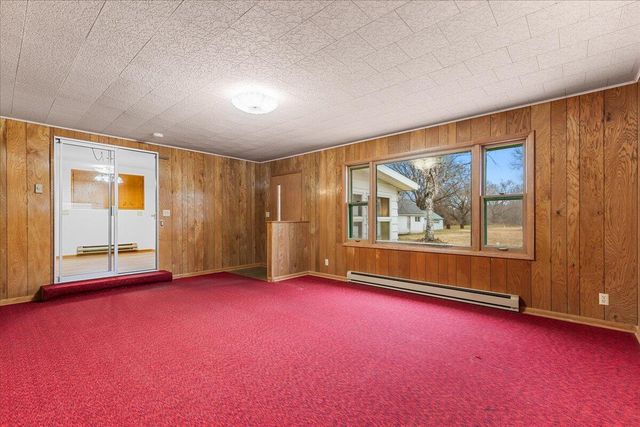 2089 Decorah ROAD, West Bend, WI 53095