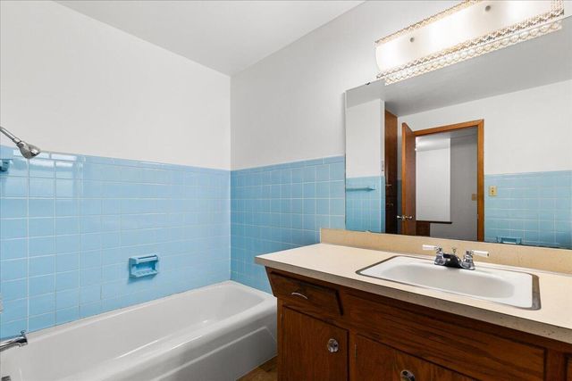 2089 Decorah ROAD, West Bend, WI 53095