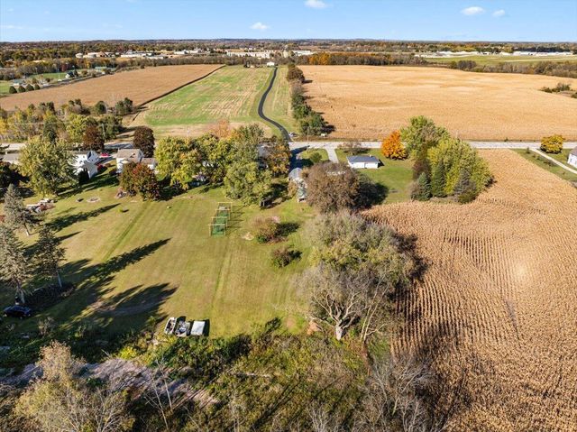 2089 Decorah ROAD, West Bend, WI 53095