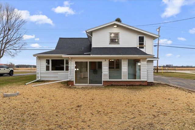 2089 Decorah ROAD, West Bend, WI 53095