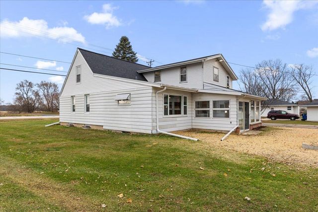 2089 Decorah ROAD, West Bend, WI 53095