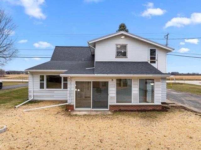 2089 Decorah ROAD, West Bend, WI 53095