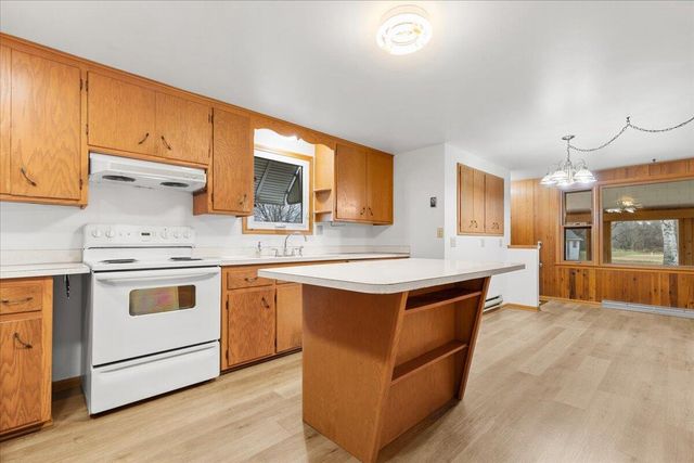 2089 Decorah ROAD, West Bend, WI 53095