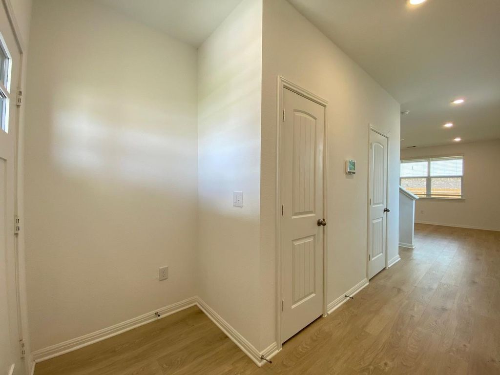 412 Brody LN, Georgetown, TX 78626