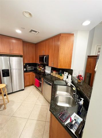 16101 Emerald Estates Dr 138, Weston, FL 33331