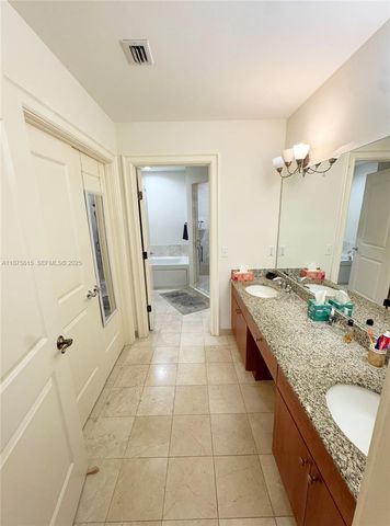 16101 Emerald Estates Dr 138, Weston, FL 33331