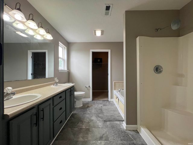 3158 CROOKED STICK Drive, Kokomo, IN 46902