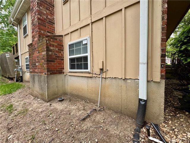 10151 W 96th Terrace, Overland Park, KS 66212