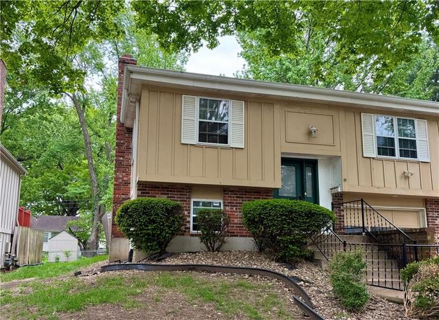 10151 W 96th Terrace, Overland Park, KS 66212
