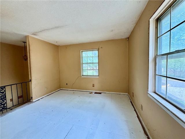 10151 W 96th Terrace, Overland Park, KS 66212