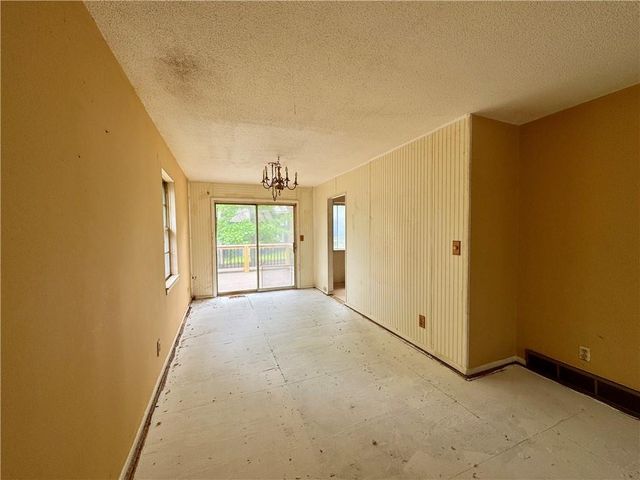 10151 W 96th Terrace, Overland Park, KS 66212