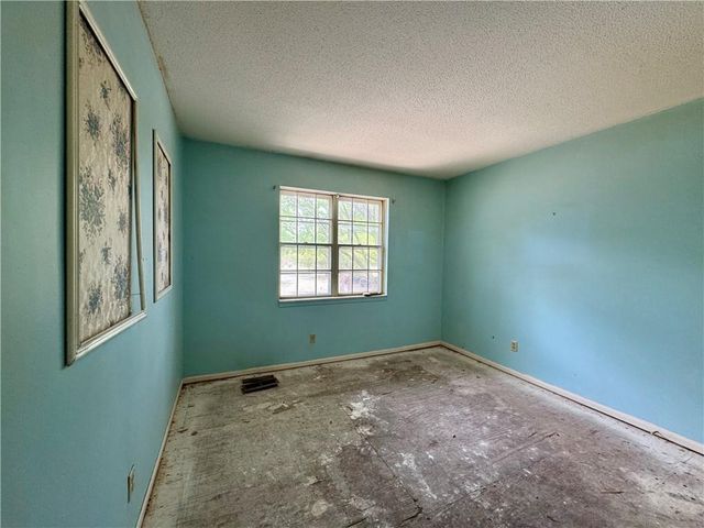10151 W 96th Terrace, Overland Park, KS 66212