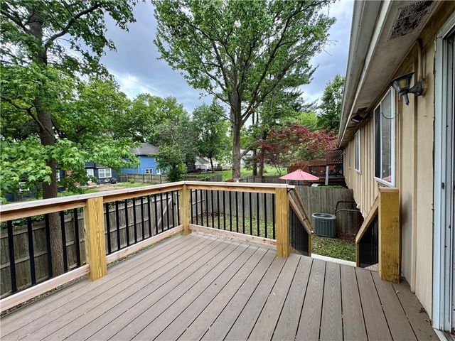 10151 W 96th Terrace, Overland Park, KS 66212