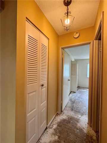 10151 W 96th Terrace, Overland Park, KS 66212