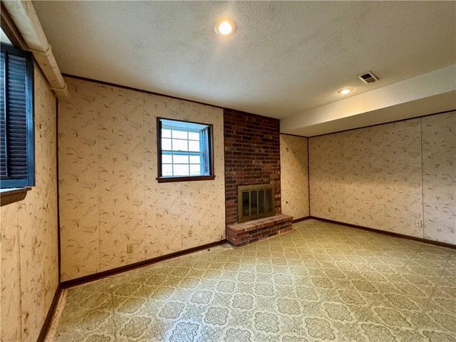 10151 W 96th Terrace, Overland Park, KS 66212