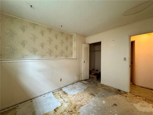 10151 W 96th Terrace, Overland Park, KS 66212