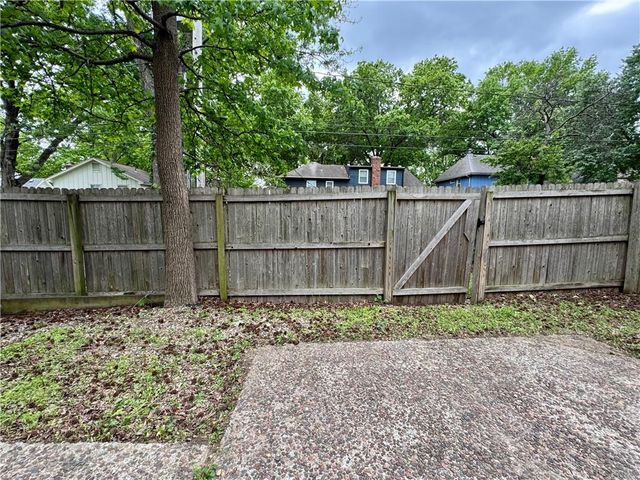 10151 W 96th Terrace, Overland Park, KS 66212