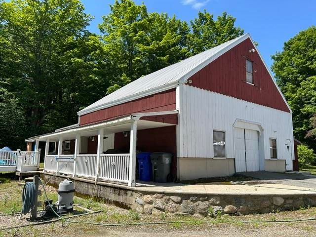 256 E Main Street, Hampstead, NH 03826