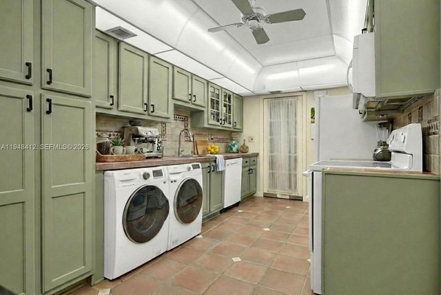 1121 Crandon Blvd E803, Key Biscayne, FL 33149