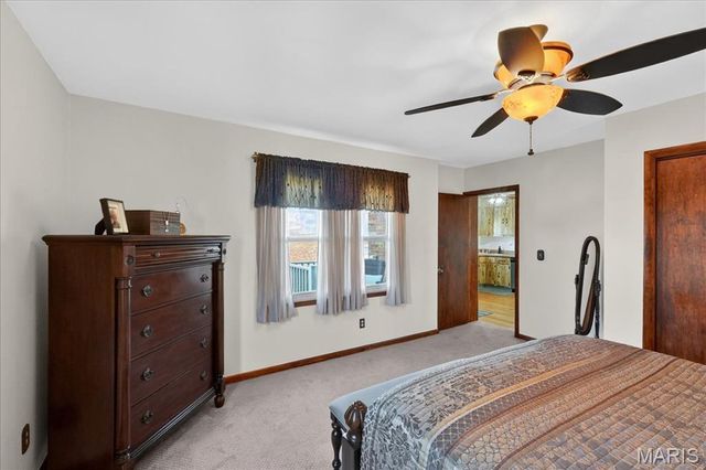 10027 Lackland Road, St Louis, MO 63114