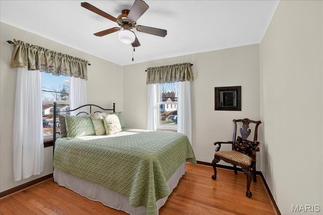 10027 Lackland Road, St Louis, MO 63114