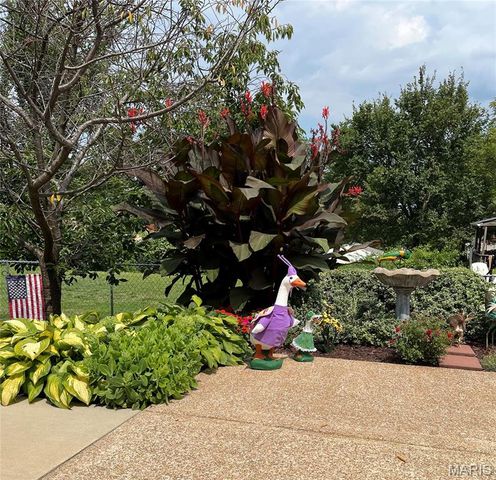 10027 Lackland Road, St Louis, MO 63114