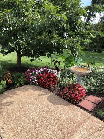 10027 Lackland Road, St Louis, MO 63114