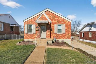 10027 Lackland Road, St Louis, MO 63114