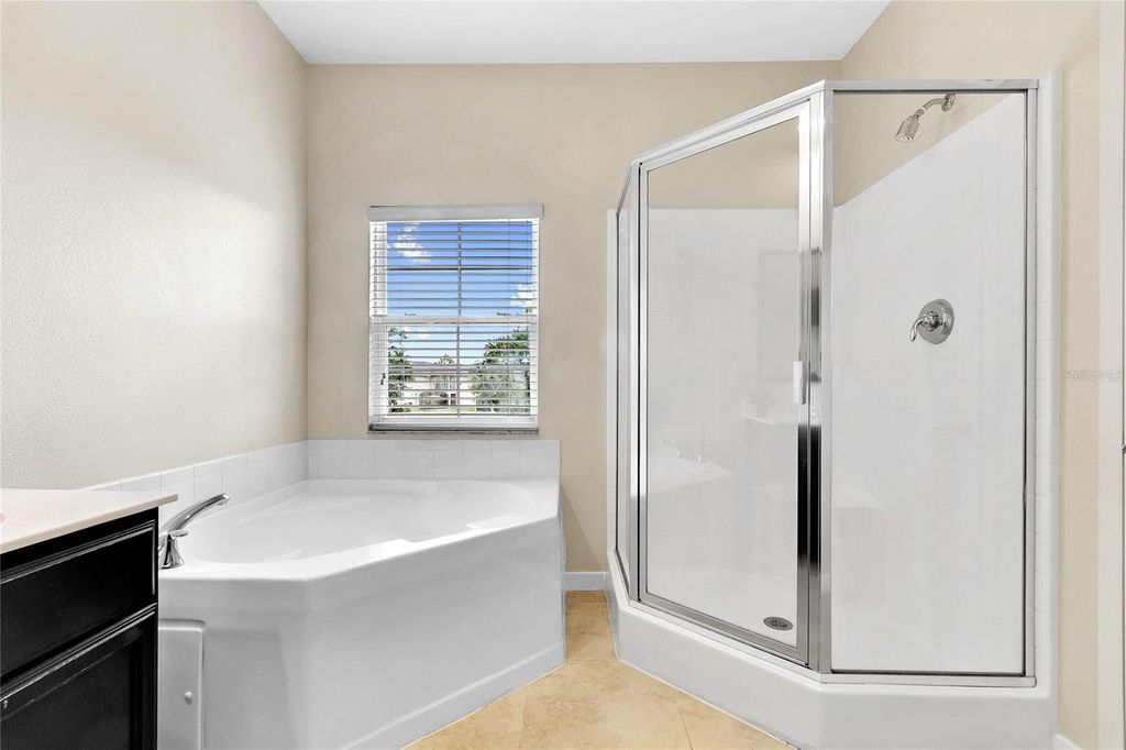 Image 5 of property listing at 2718 CORVETTE LANE, Kissimmee, FL 34746