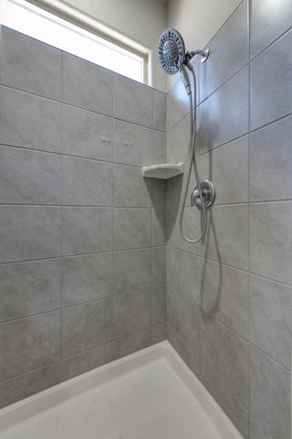 10658 Valedon Lane SW, Albuquerque, NM 87121