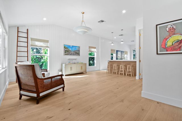 845 Sunset Road, West Palm Beach, FL 33401