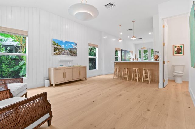 845 Sunset Road, West Palm Beach, FL 33401