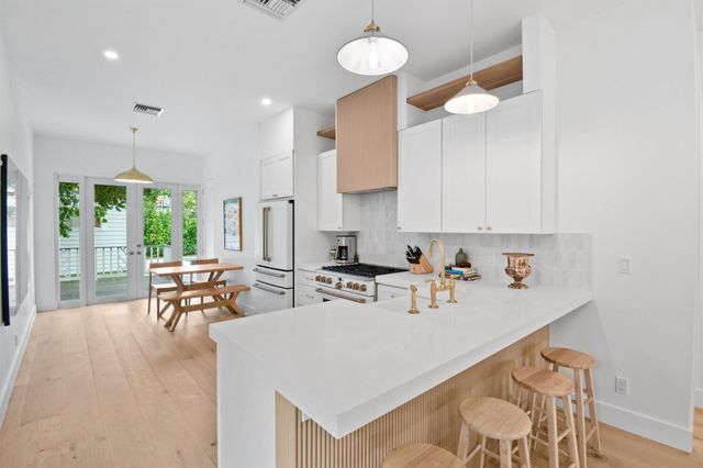 845 Sunset Road, West Palm Beach, FL 33401