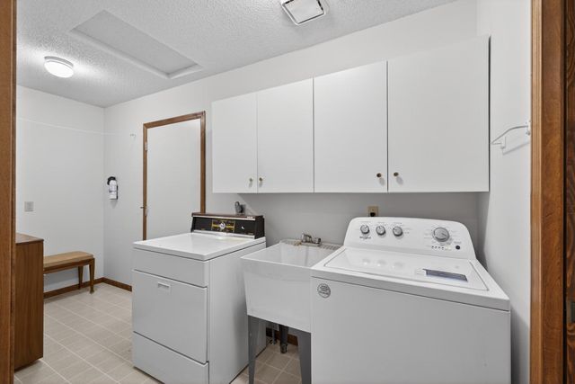 1131 Baird Lane NE, Rochester, MN 55906