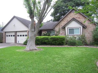 5934 Hummingbird Street, Houston, TX 77096
