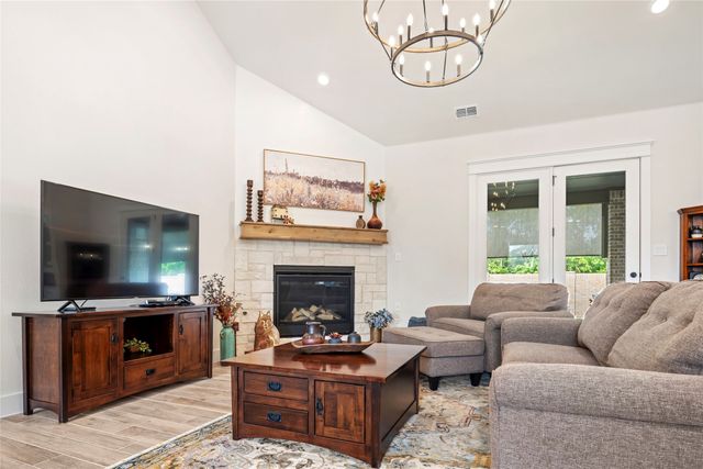 704 Abbey Road, Van Alstyne, TX 75495