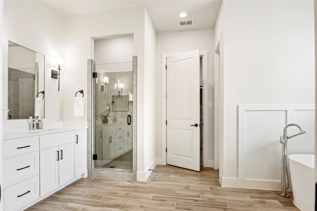 704 Abbey Road, Van Alstyne, TX 75495