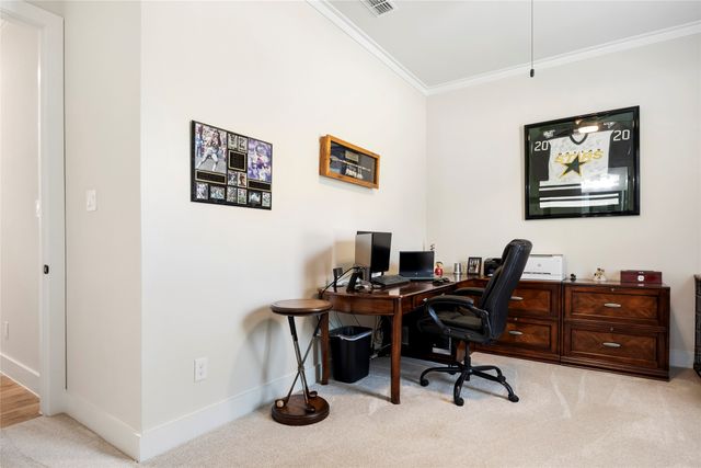 704 Abbey Road, Van Alstyne, TX 75495